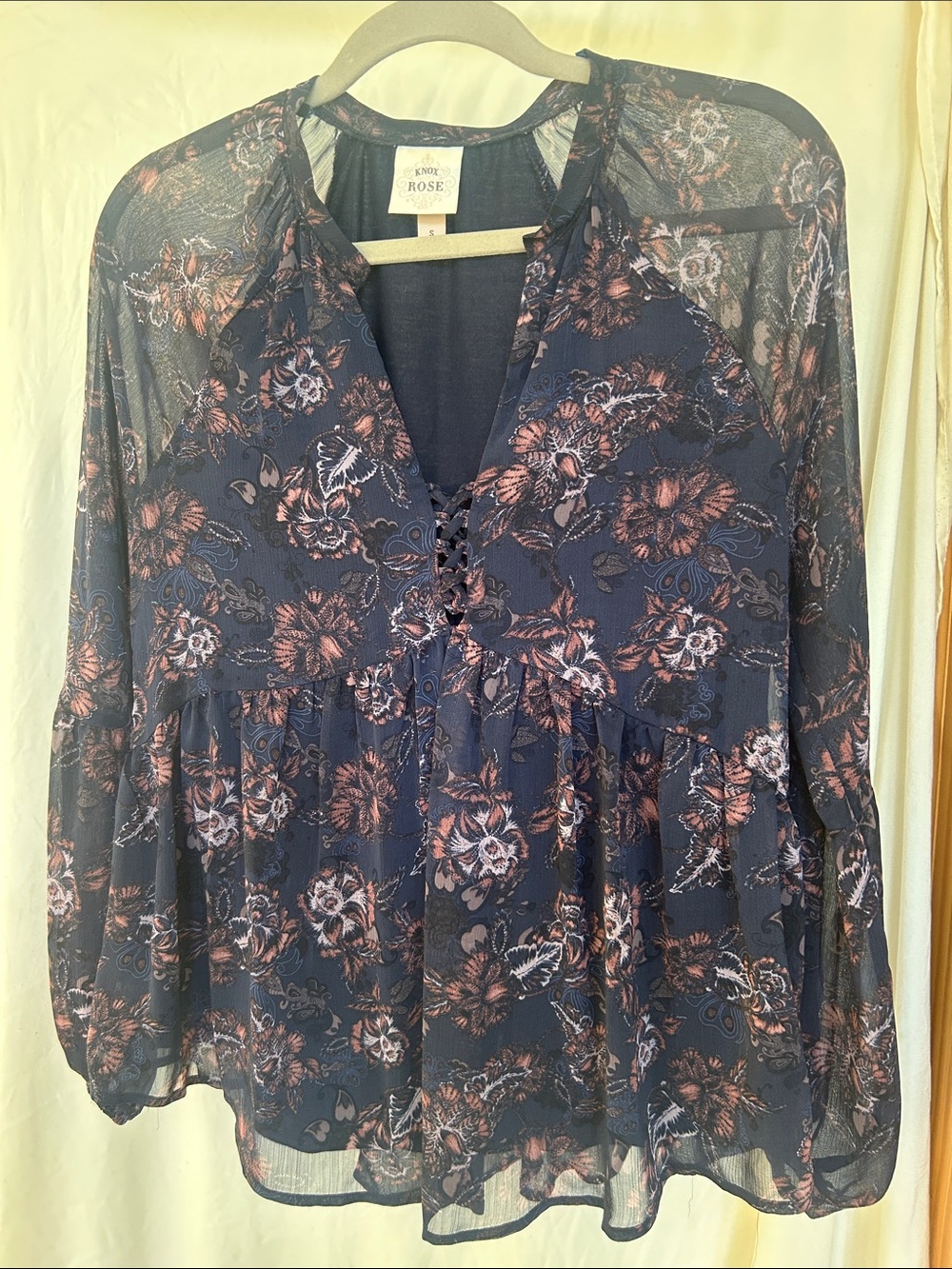 Knox Rose Navy Floral Lace-Up V-Neck Blouse with Blush Accents